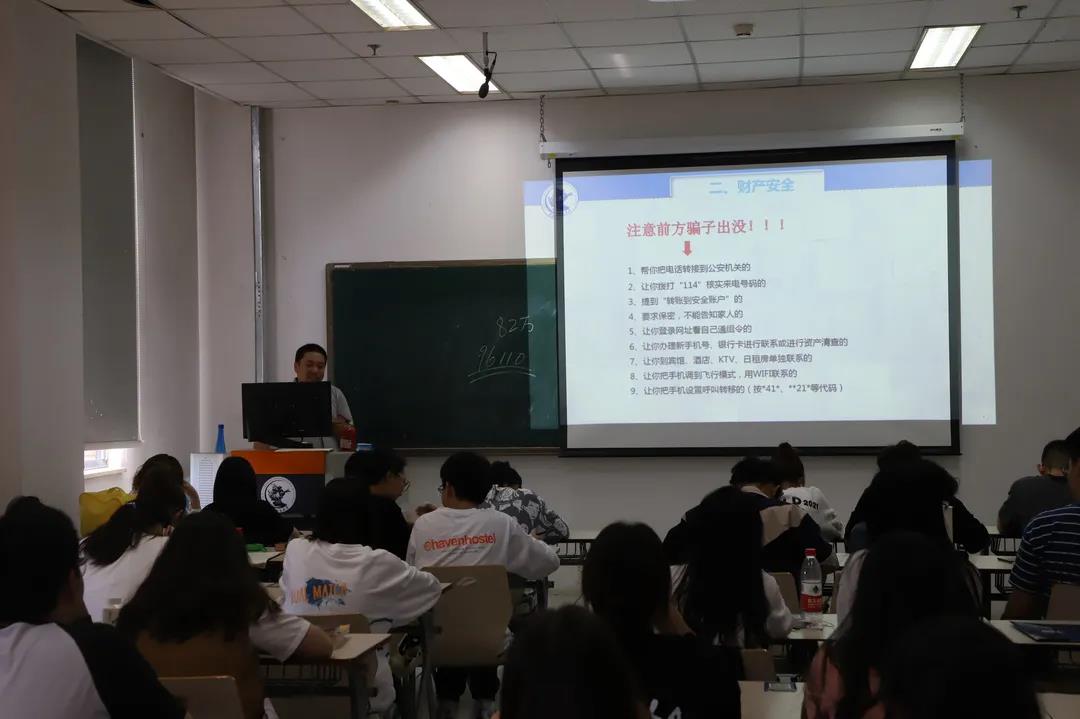 京彩预科 | 安全教育火热开讲 教学演示用品助力实操实效